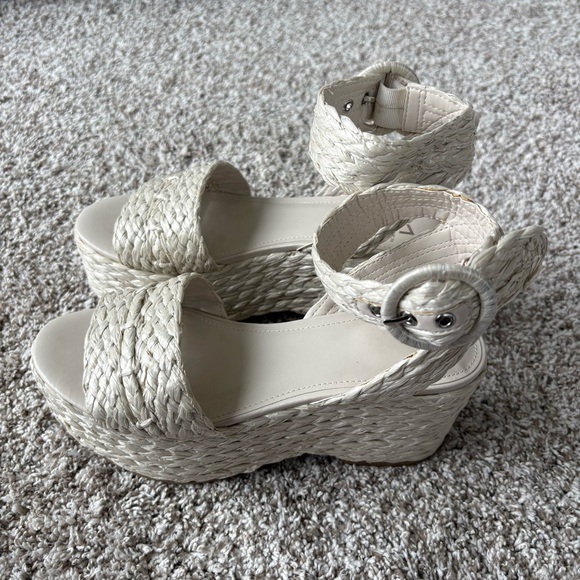 Marc Fisher LTD Women's Beige Platform Ankle Strap Marcell Sandal Size 8 - Picture 3 of 7